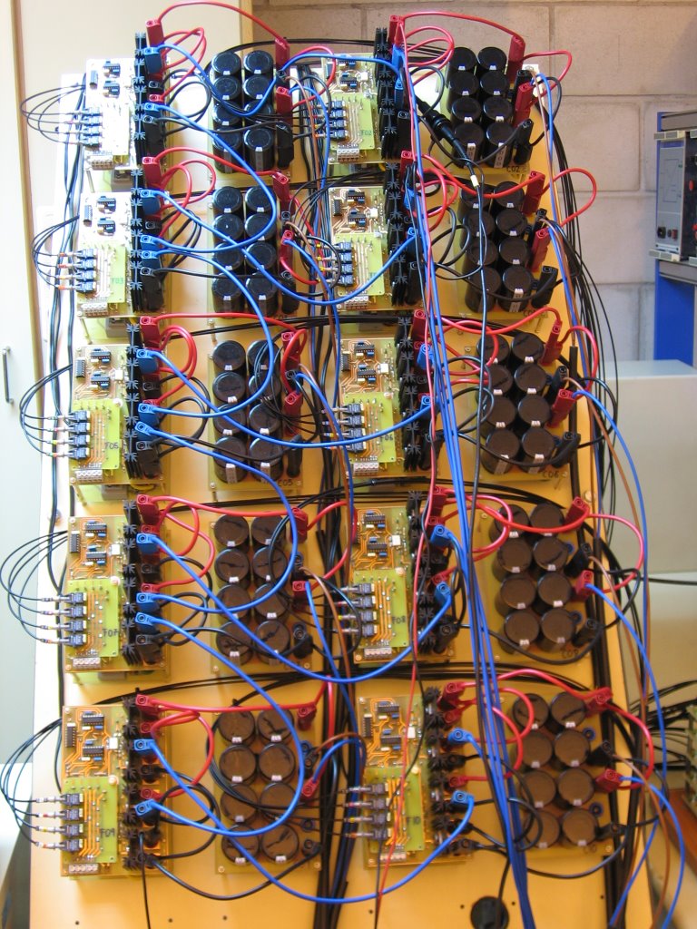 Five-level five-phase cascaded full-bridge inverter